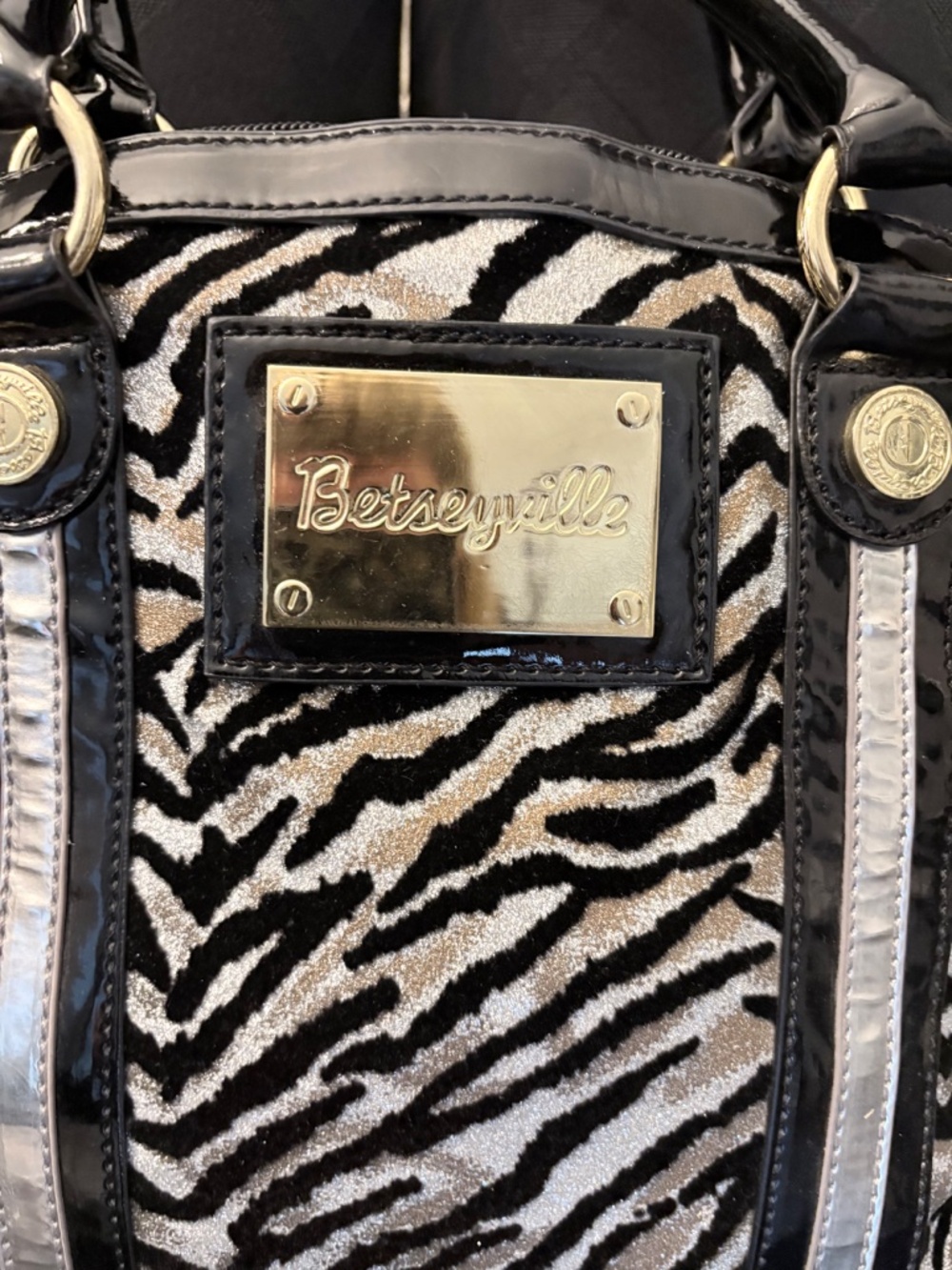 Betsey Johnson Purse - Picture 2 of 6